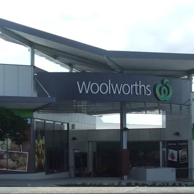 Woolworths' 2023 Sustainability Report: 800 tons of plastic packaging removed