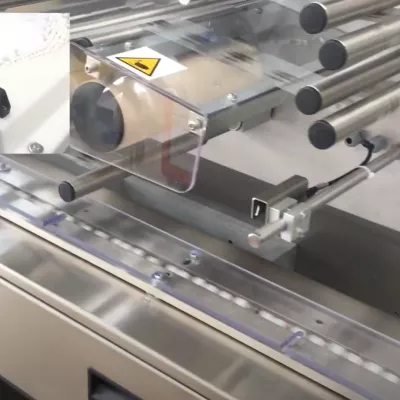 Laferpack Disko flow pack wrapping machine for candy