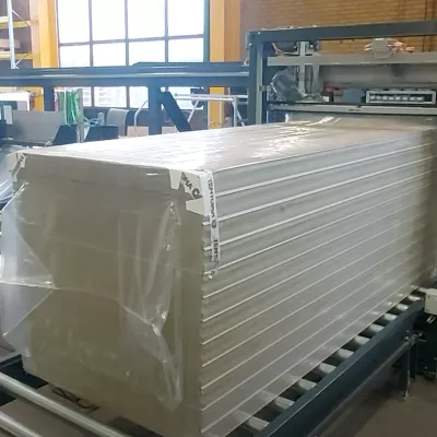 Tentoma 6-sided packaging of sandwich panels