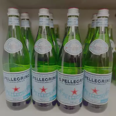 Glass bottles contain more microplastics than plastic ones, study finds