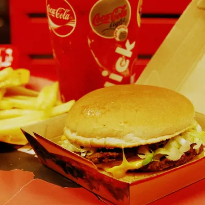 New study exposes widespread presence of toxic 'forever chemicals' in Canadian fast food packaging