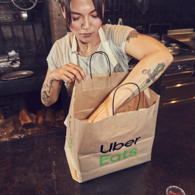 Uber Eats and DeliverZero extend reusable packaging pilot to West Coast