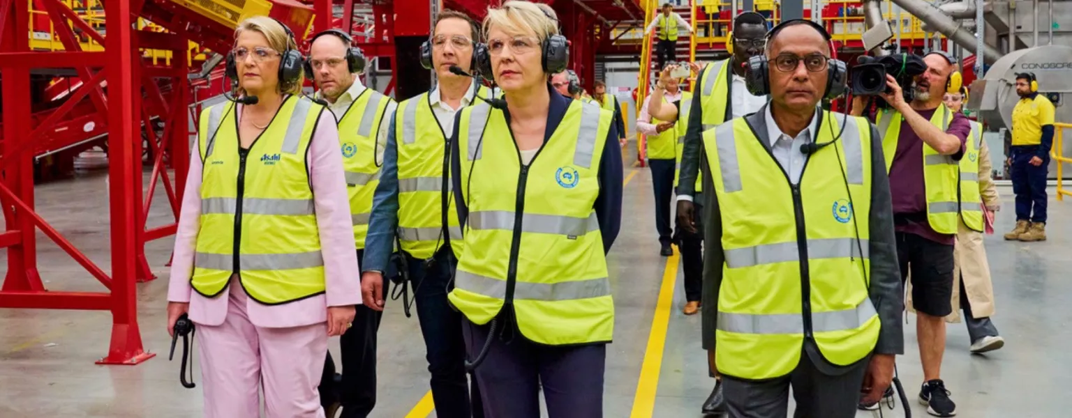Melbourne welcomes Victorias largest PET plastic recycling plant