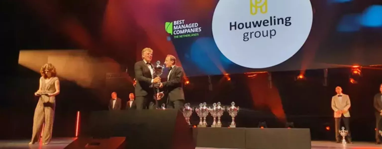 Awarding Best Managed Company to Houweling Group