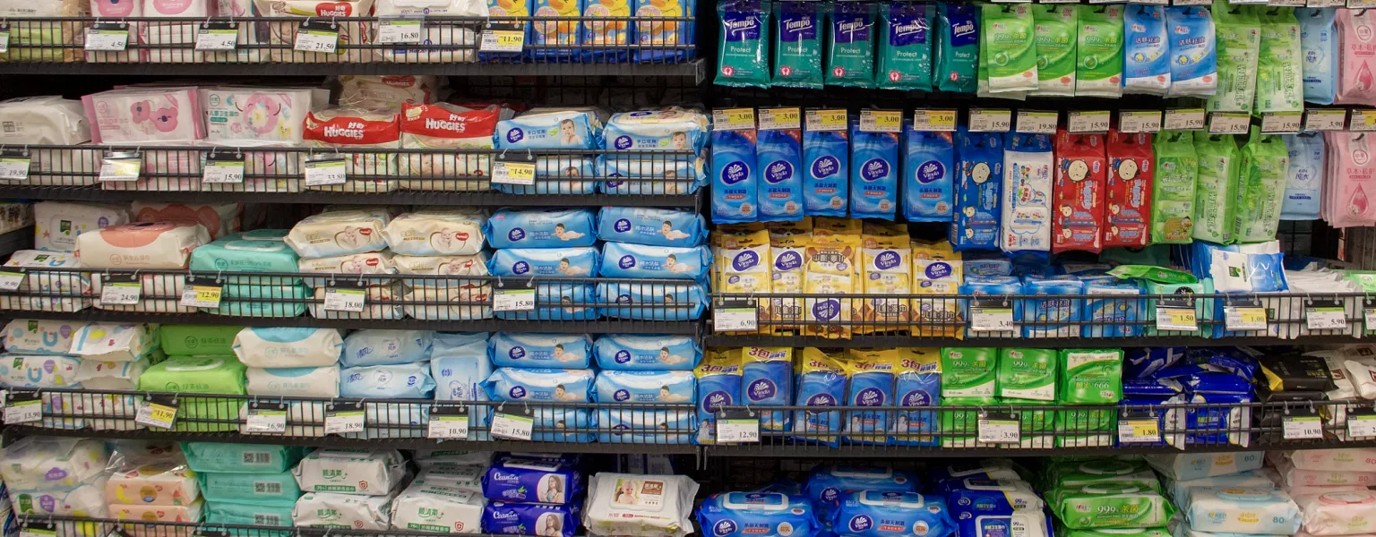 Wet wipes on a shelf CC BY-SA 4.0
