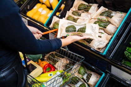 Sainsbury’s trials plastic-free packaging for avocados