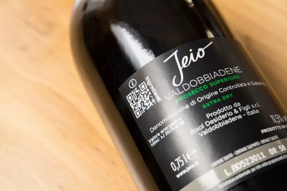 QR technology helps Italian winemaker navigate EU wine regulations