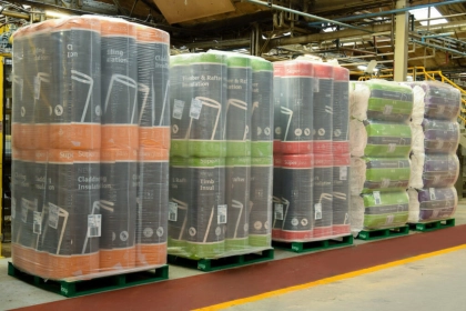 Insulation manufacturer switches from single-use to reusable pallets