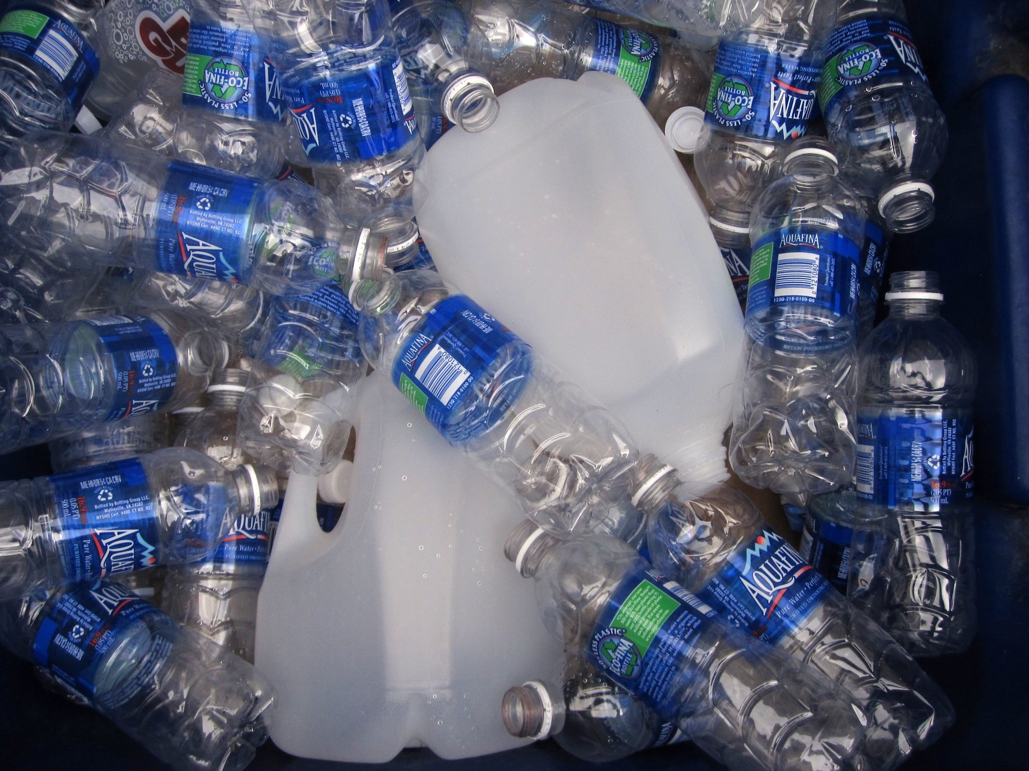 Recycling plastic packaging in the UK – who owns the bottleneck?